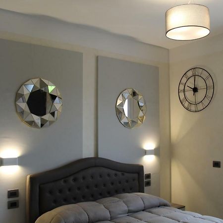 Villa Martina Luxury Rooms Ντεζεντσάνο ντελ Γκάρντα Εξωτερικό φωτογραφία