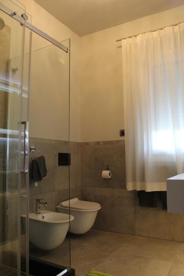 Villa Martina Luxury Rooms Ντεζεντσάνο ντελ Γκάρντα Εξωτερικό φωτογραφία