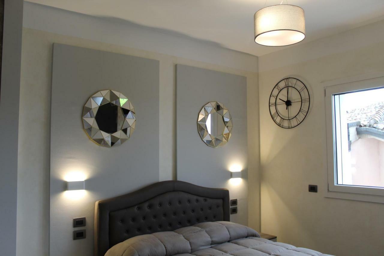 Villa Martina Luxury Rooms Ντεζεντσάνο ντελ Γκάρντα Εξωτερικό φωτογραφία