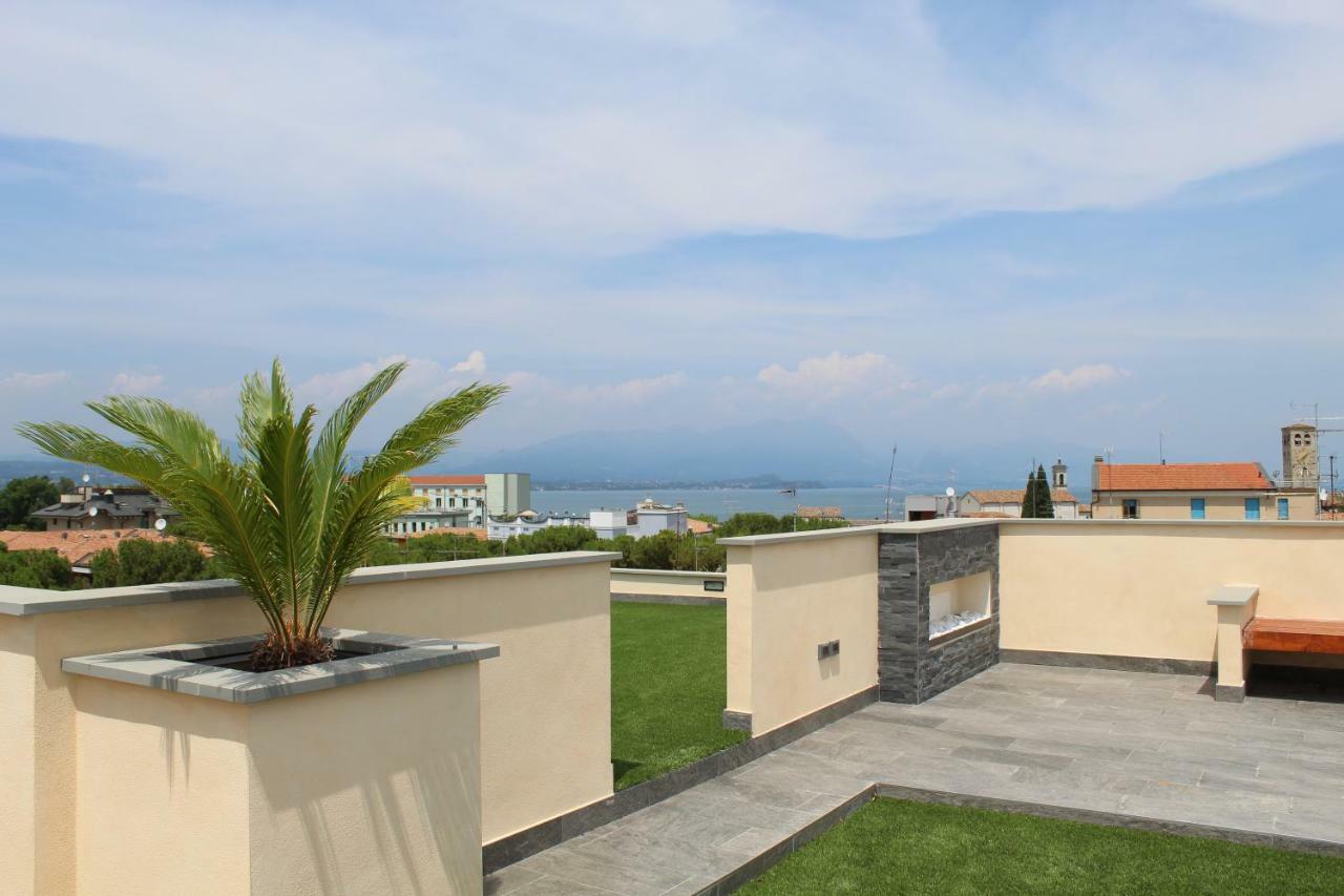 Villa Martina Luxury Rooms Ντεζεντσάνο ντελ Γκάρντα Εξωτερικό φωτογραφία