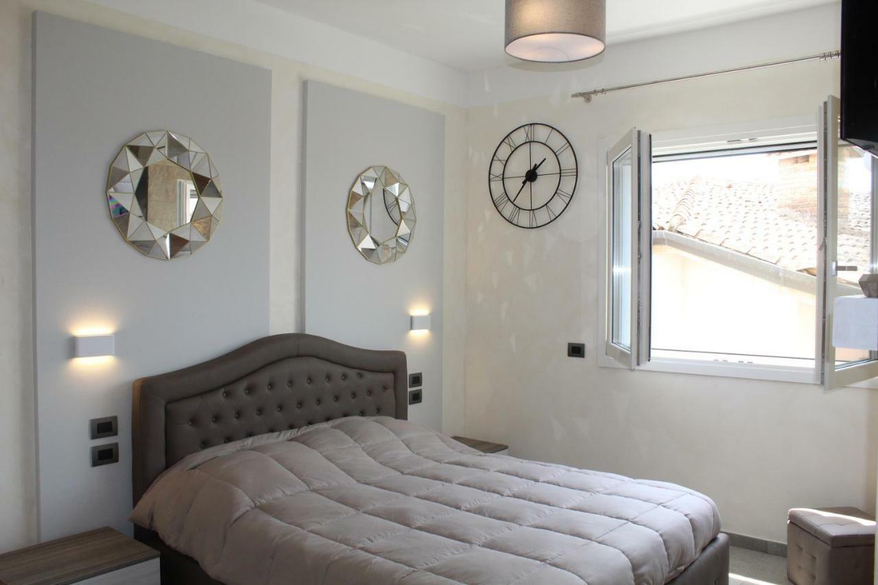 Villa Martina Luxury Rooms Ντεζεντσάνο ντελ Γκάρντα Εξωτερικό φωτογραφία