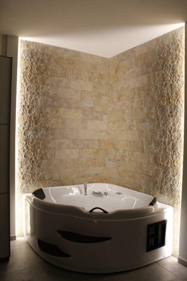 Villa Martina Luxury Rooms Ντεζεντσάνο ντελ Γκάρντα Εξωτερικό φωτογραφία
