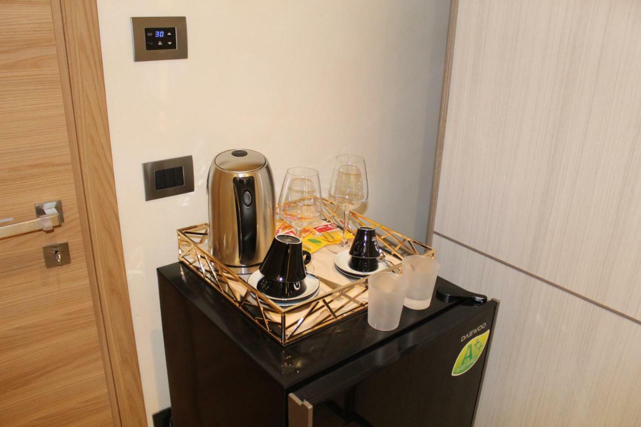 Villa Martina Luxury Rooms Ντεζεντσάνο ντελ Γκάρντα Εξωτερικό φωτογραφία